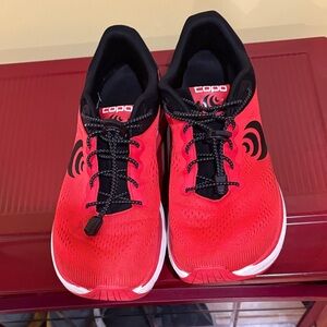 Topo Athletic Ultrafly 4, Red and Black Running Shoes, Men’s size 9